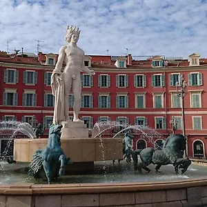 2* Hotel De La